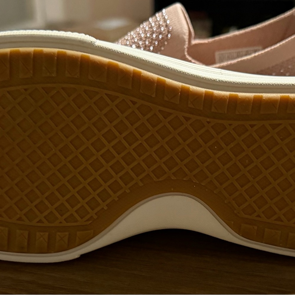 Skechers Arch Fit Martha Stewart - Picture 5 of 6